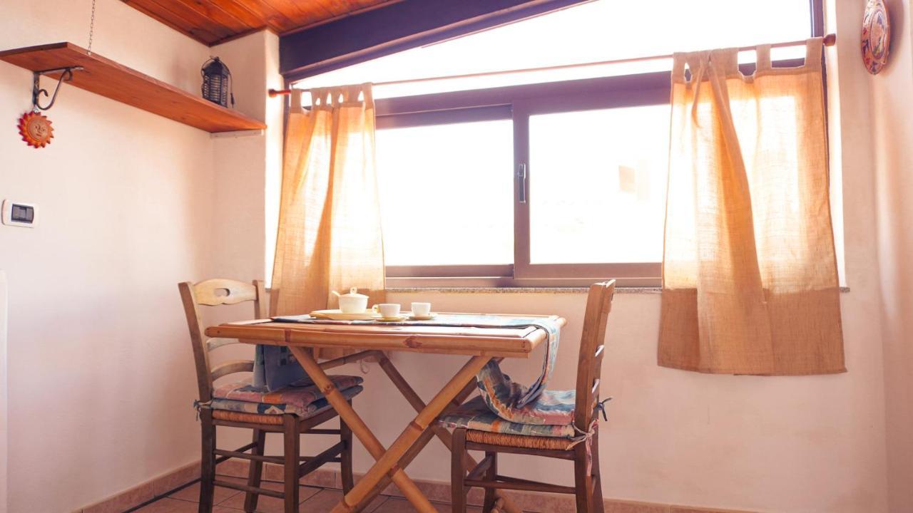 Pm 12 Via Achille Grandi Guest House Αλγκέρο Εξωτερικό φωτογραφία